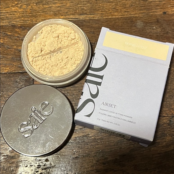 ❄️💜Saie Translucent Setting Powder - Picture 2 of 10